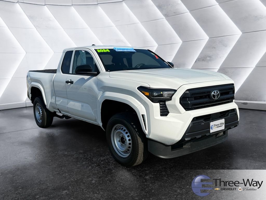 Used 2024 Toyota Tacoma SR image 7