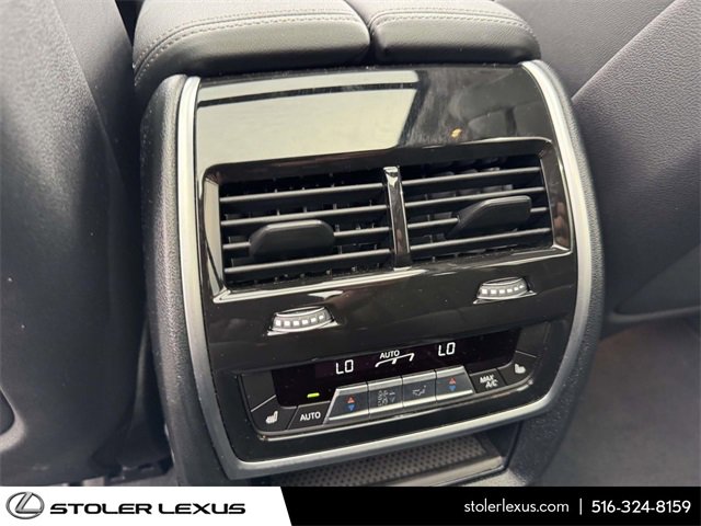 Used 2024 BMW X7 xDrive40i w/ Executive Package image 19