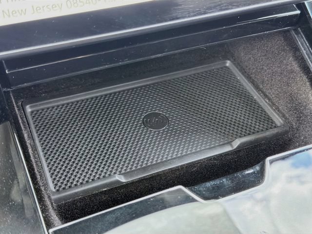 Used 2024 Land Rover Range Rover Sport SE AWD/4WD image 32