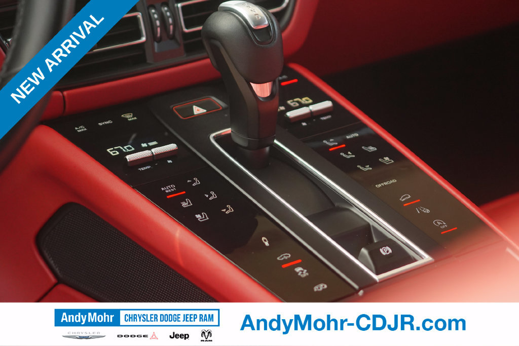 Used 2022 Porsche Macan GTS AWD/4WD image 33