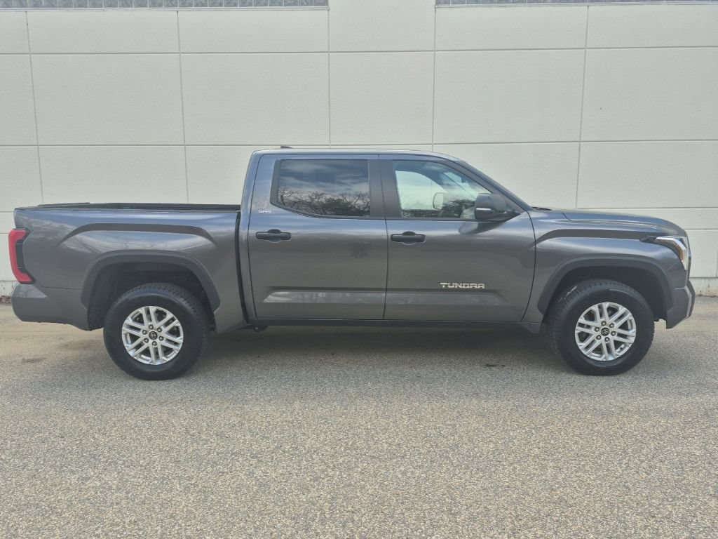 Used 2024 Toyota Tundra SR5 w/ SR5 Convenience Package AWD/4WD image 5