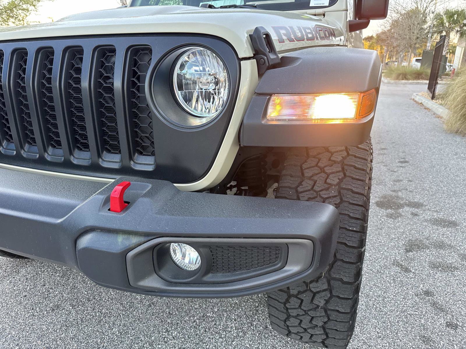 Used 2022 Jeep Gladiator Rubicon w/ Trailer Tow Package AWD/4WD image 10