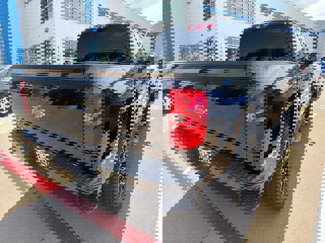 Used 2018 Chevrolet Silverado 1500 Custom w/ Custom Convenience Package image 6