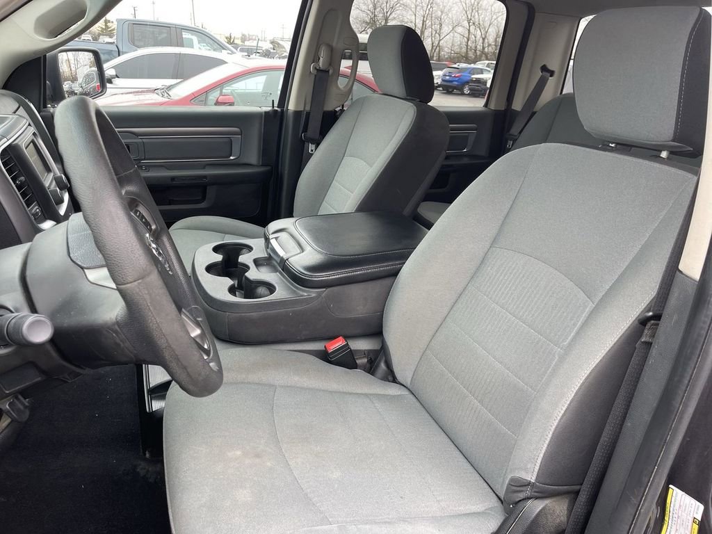 Used 2022 RAM 1500 Classic SLT image 8