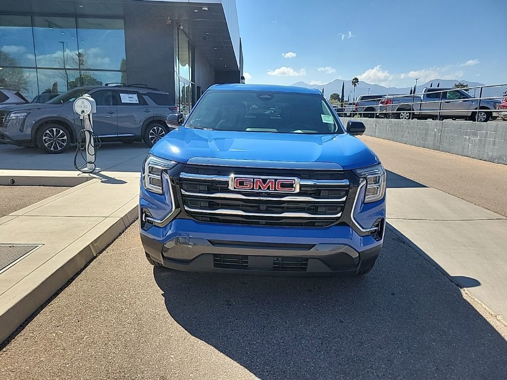 Used 2025 GMC Terrain Elevation w/ Technology Package II image 2