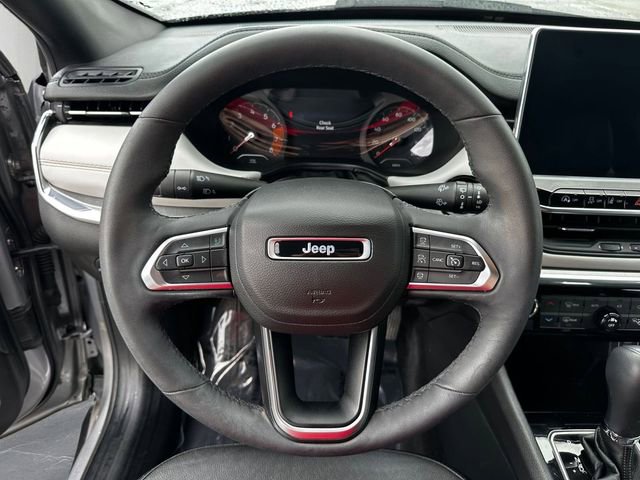 Used 2023 Jeep Compass Limited image 16