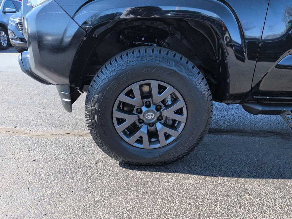 Used 2023 Toyota Tacoma SR AWD/4WD image 27