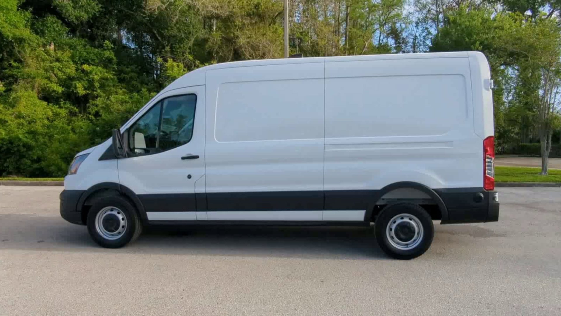 New 2026 Ford Transit 250 148 Medium Roof image 16