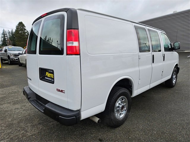 Used 2024 GMC Savana 2500 w/ Driver Convenience Package image 5