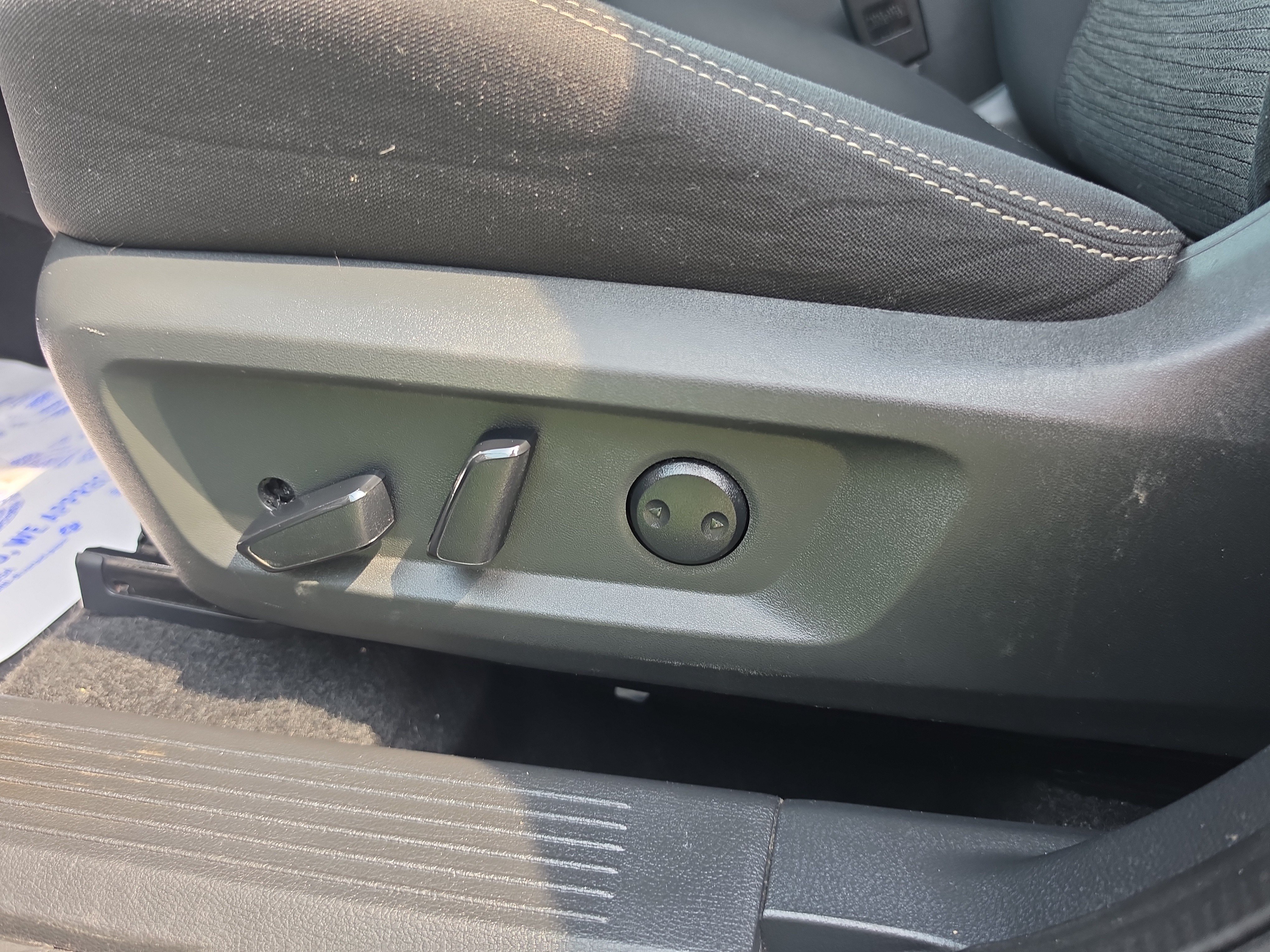 Used 2021 Nissan Rogue SV AWD/4WD image 13