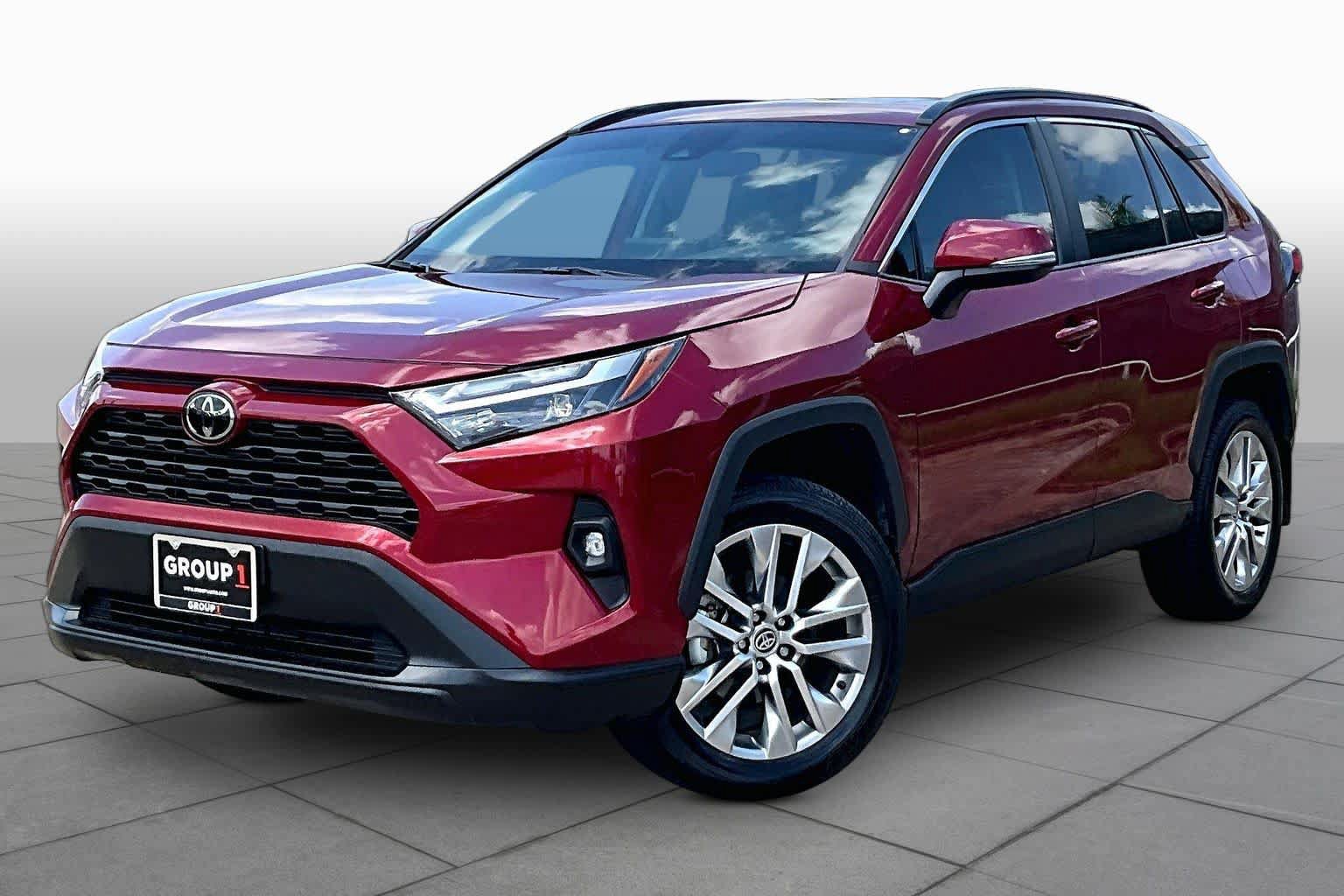 Used 2024 Toyota RAV4 XLE Premium FWD image 2
