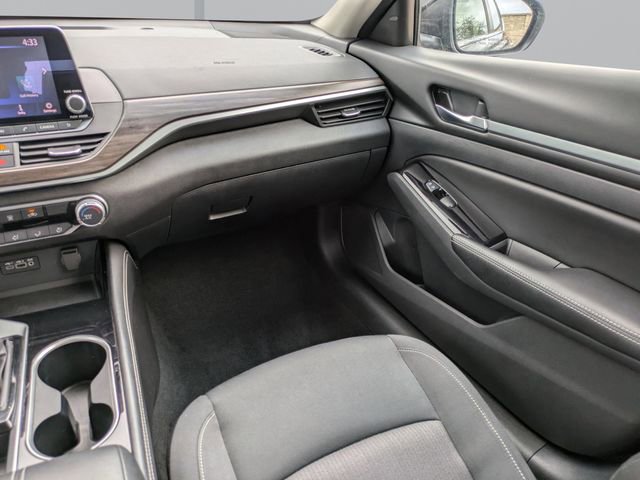 Used 2023 Nissan Altima 2.5 SV image 17