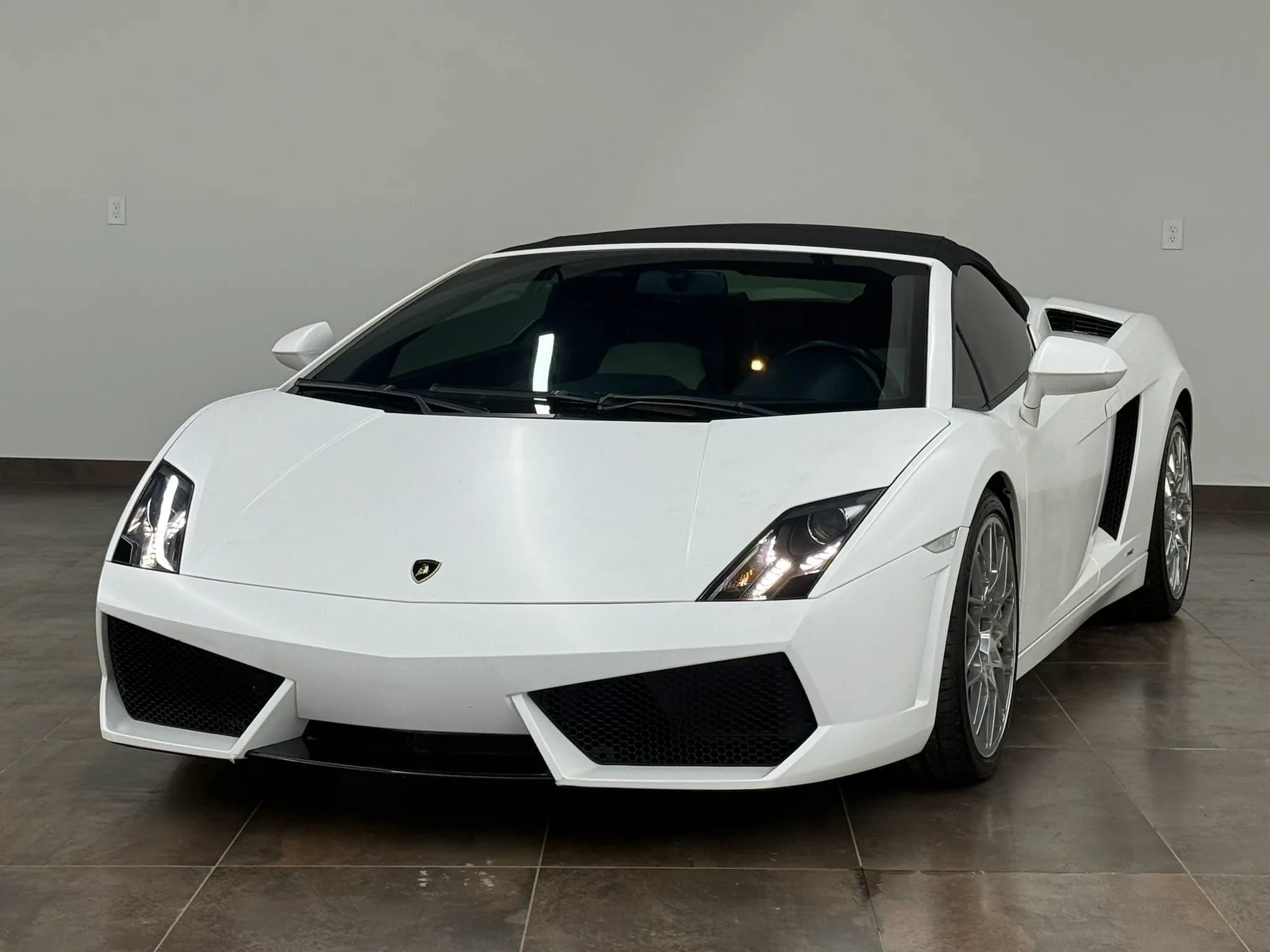 Used 2010 Lamborghini Gallardo LP 560-4 AWD/4WD image 1