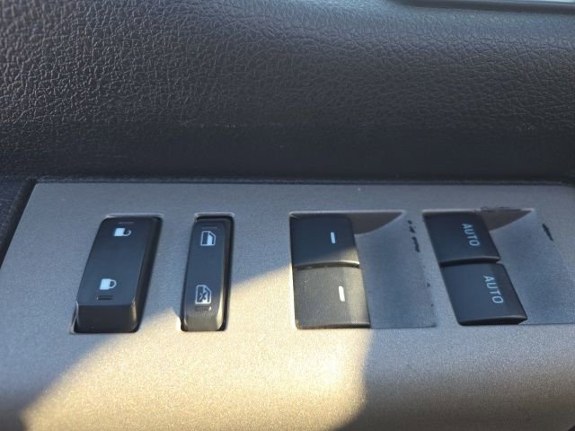 Used 2015 Ford F350 Lariat image 30