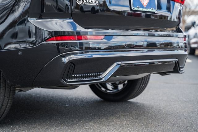 New 2026 Volvo XC60 T8 Plus w/ Protection Package Premier image 7