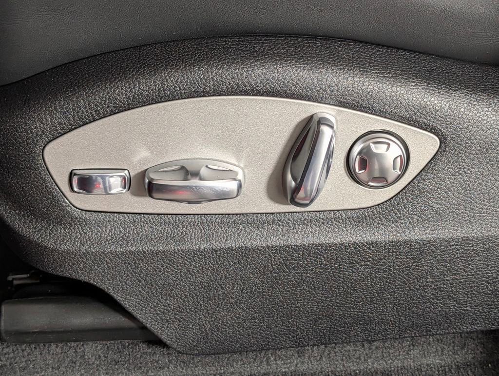 New 2026 Porsche Macan S image 29