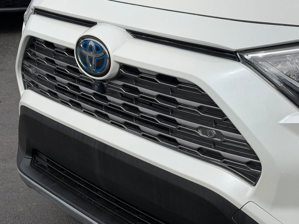 Used 2020 Toyota RAV4 Limited image 32