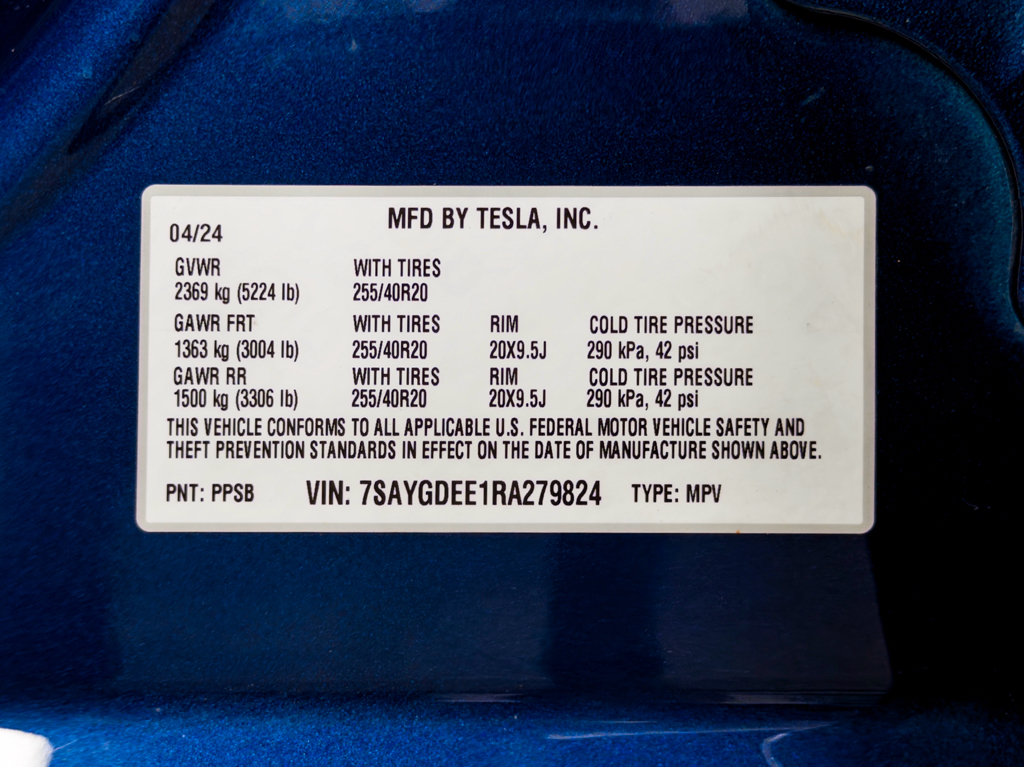 Used 2024 Tesla Model Y Long Range AWD/4WD image 26