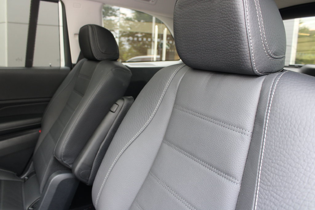 Used 2023 Mercedes-Benz GLS 580 4MATIC image 11