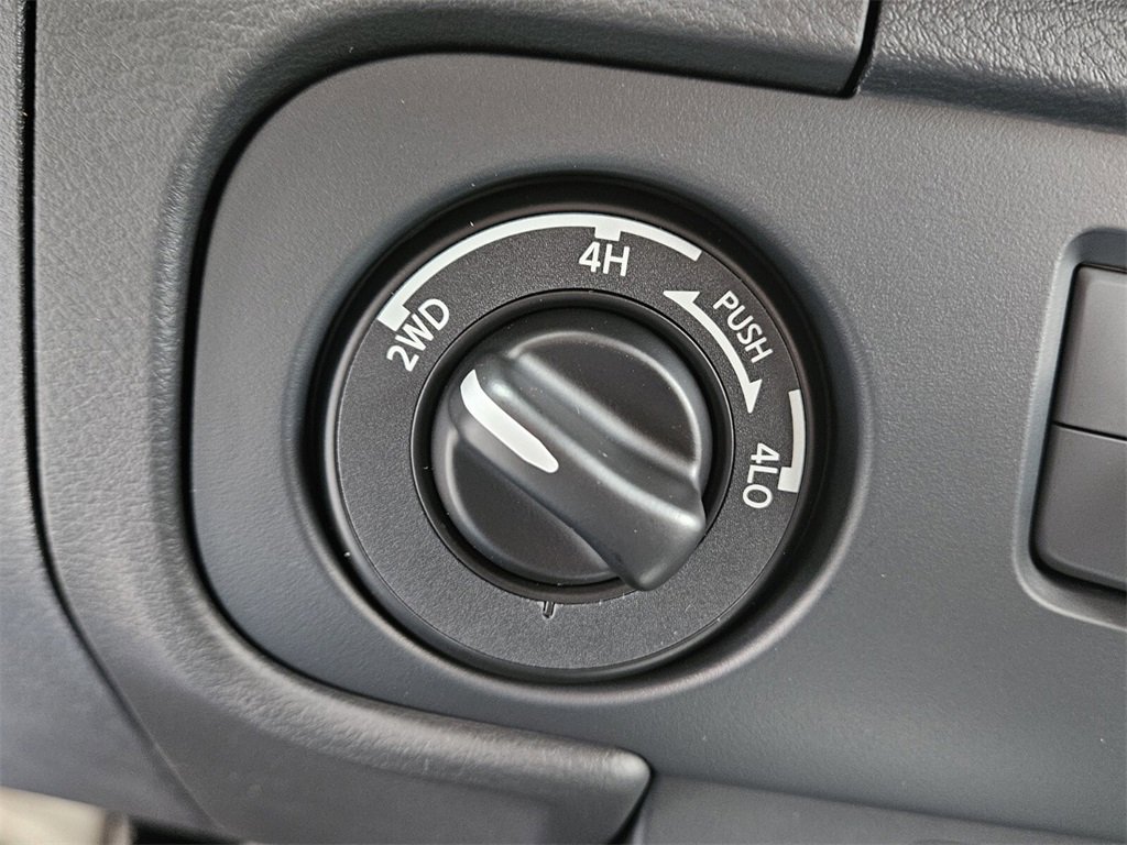 New 2026 Nissan Frontier SV image 22