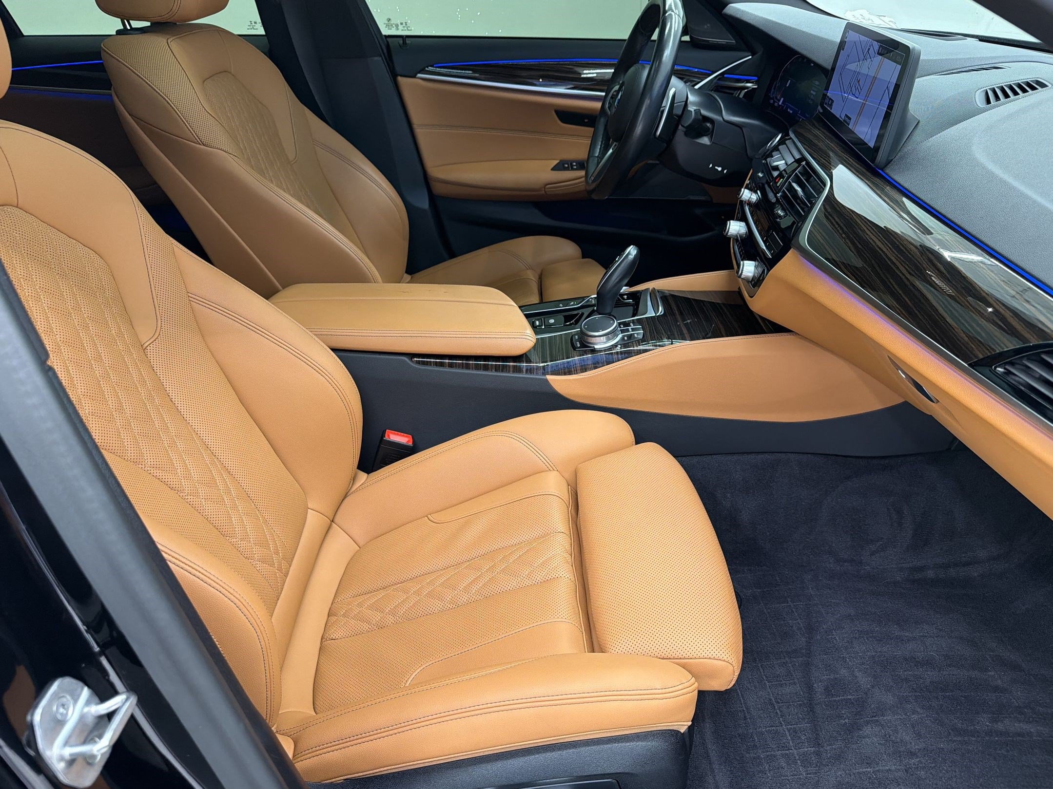 Used 2021 BMW 540i xDrive w/ M Sport Package AWD/4WD image 25