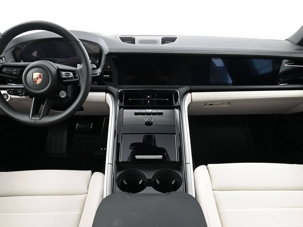Certified 2026 Porsche Panamera image 9