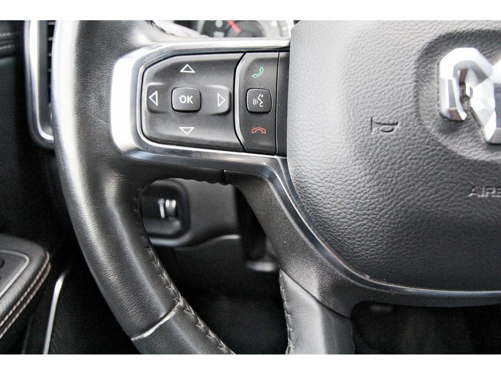Used 2024 RAM 1500 Laramie AWD/4WD image 15