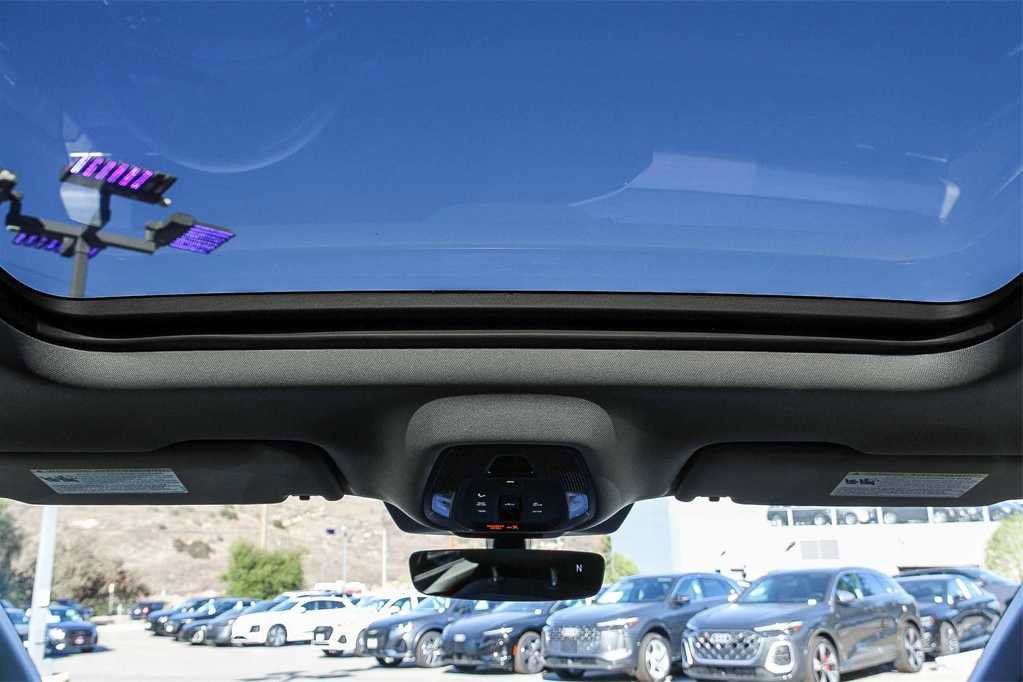 Used 2025 Audi Q6 e-tron Premium w/ Convenience Package image 12