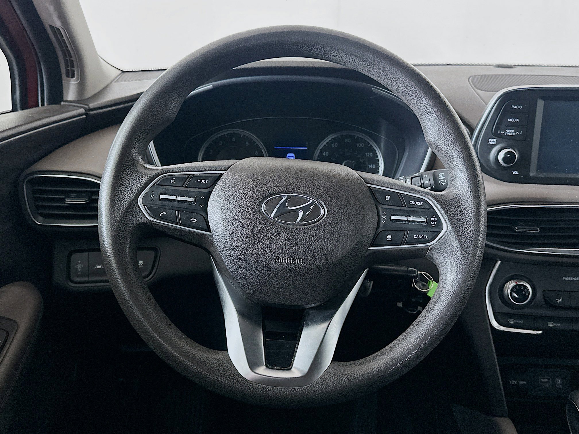 Used 2020 Hyundai Santa Fe SE image 17