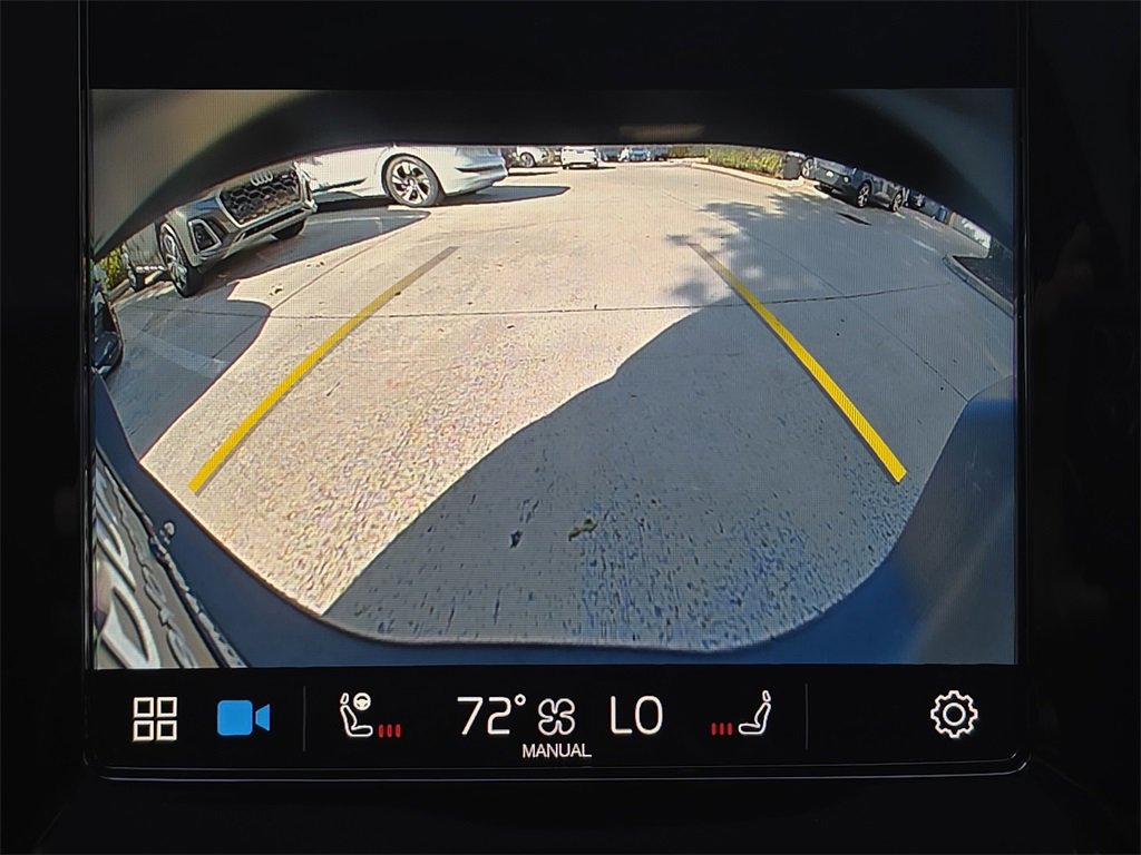 Used 2022 Volvo C40 P8 Recharge Ultimate image 22