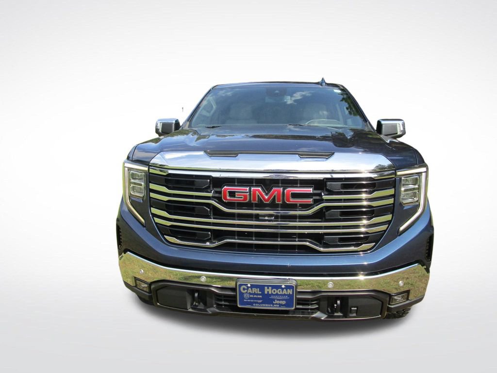 Used 2022 GMC Sierra 1500 SLT w/ SLT Premium Plus Package AWD/4WD image 5