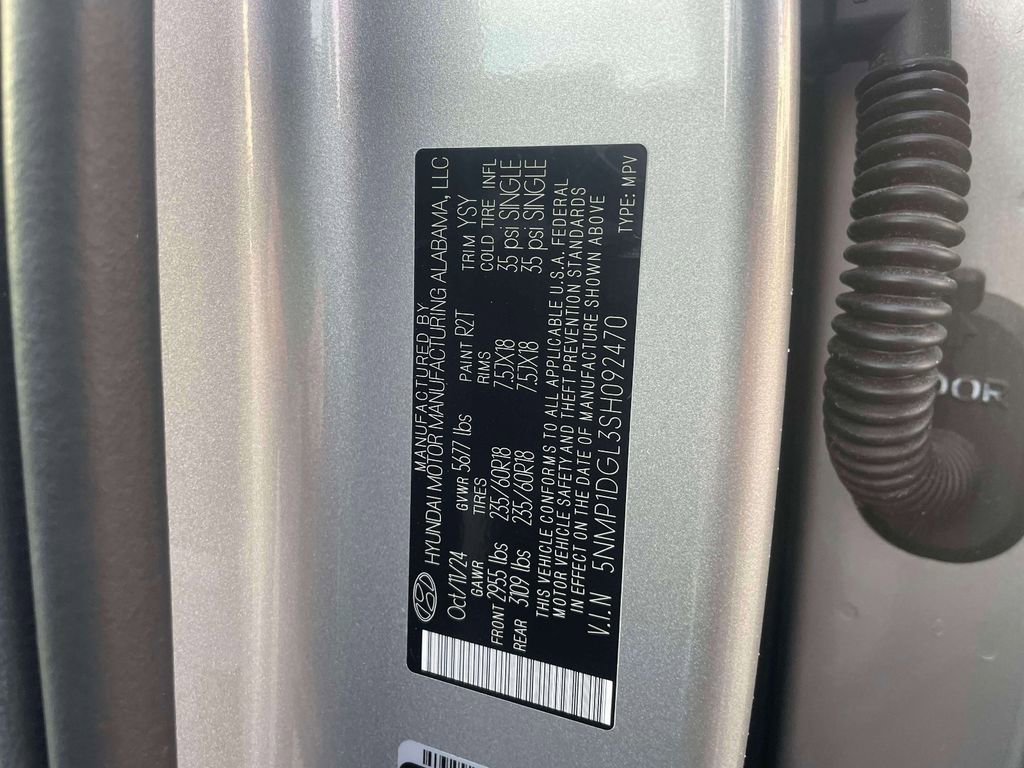 Used 2025 Hyundai Santa Fe SE image 18