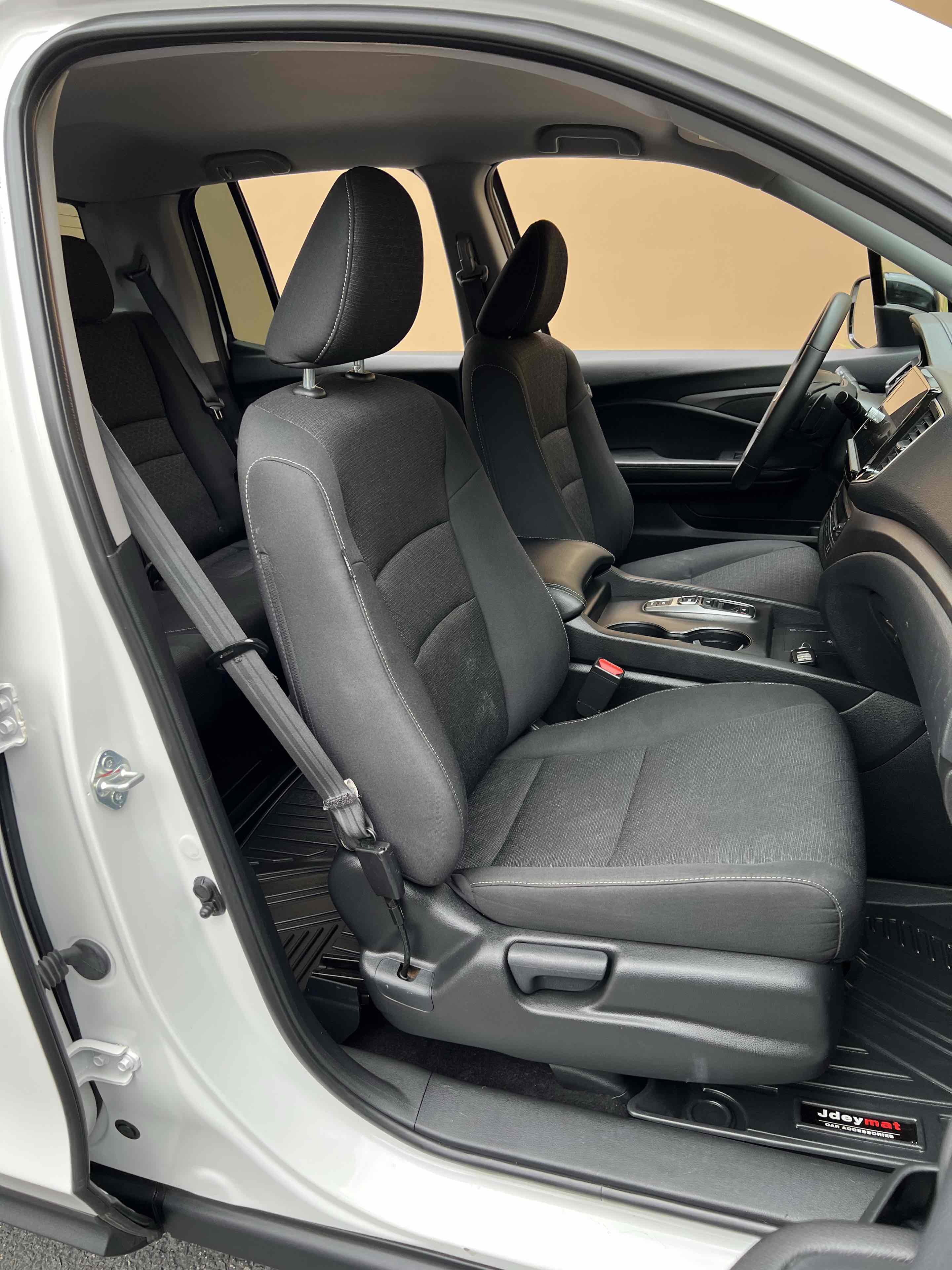 Used 2025 Honda Ridgeline Sport image 31