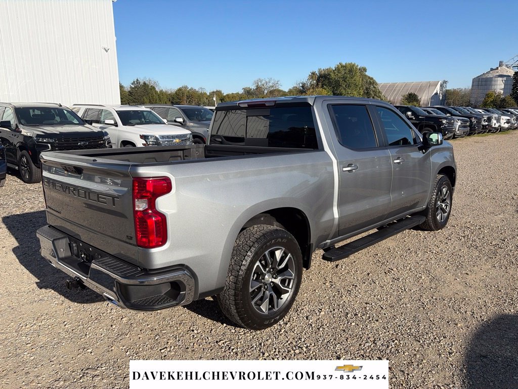 Used 2024 Chevrolet Silverado 1500 LT AWD/4WD image 7