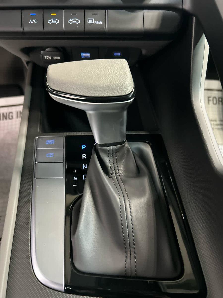 New 2026 Hyundai Elantra SE FWD image 7
