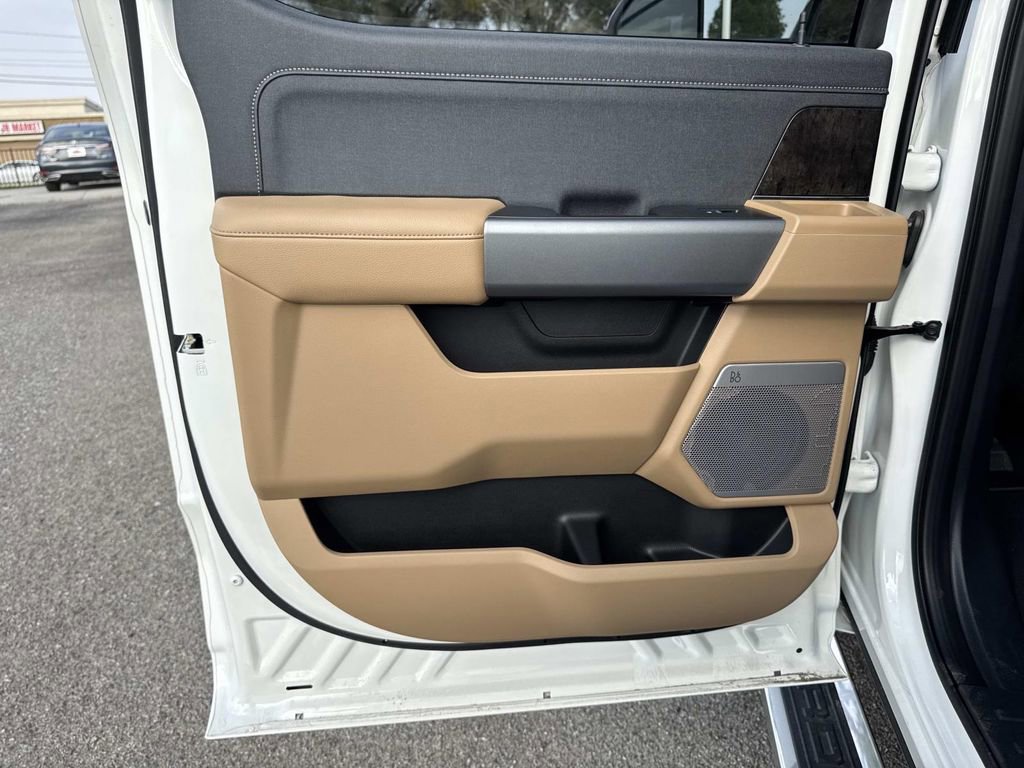 New 2025 Ford F250 Lariat w/ Chrome Package image 22