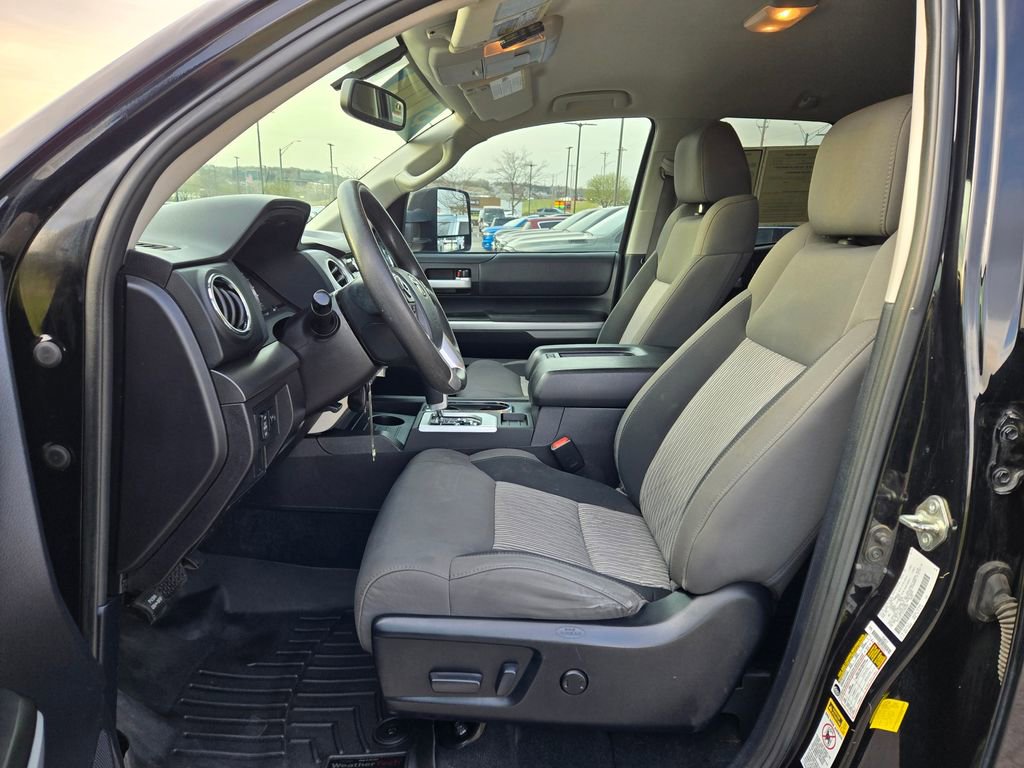Used 2014 Toyota Tundra SR5 w/ SR5 Upgrade Package image 16