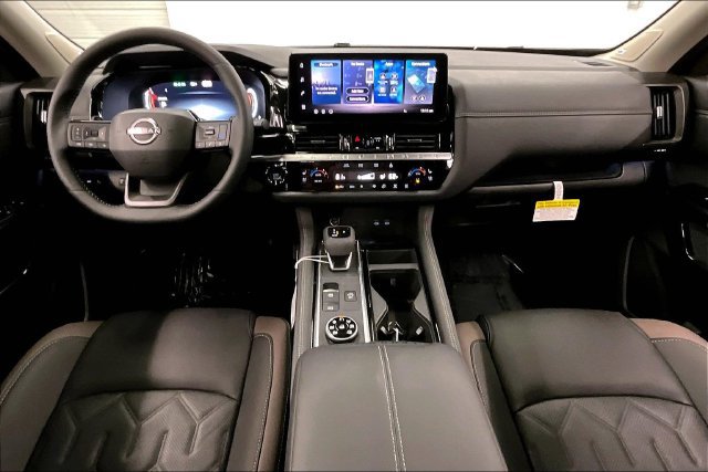 New 2026 Nissan Pathfinder Platinum w/ Lighting Package AWD/4WD image 6