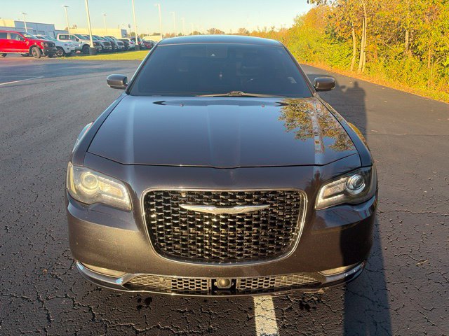 Used 2016 Chrysler 300 S w/ Luxury Group RWD image 6