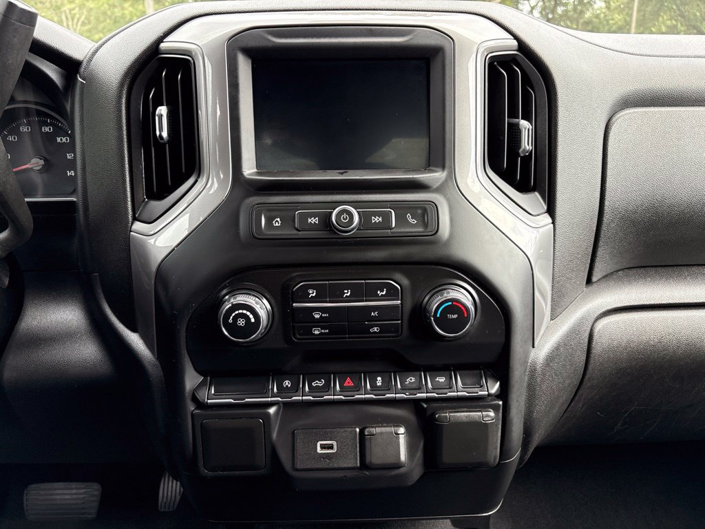 Used 2020 Chevrolet Silverado 1500 Custom w/ Custom Value Package RWD image 22