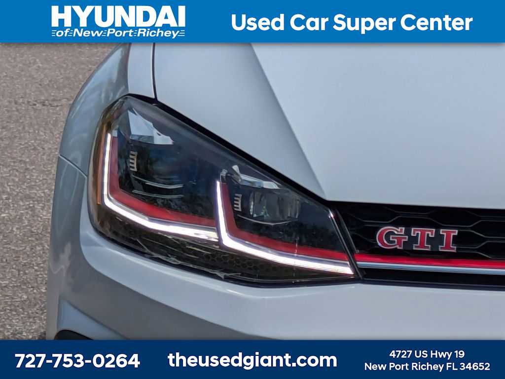 Used 2019 Volkswagen GTI SE FWD image 9