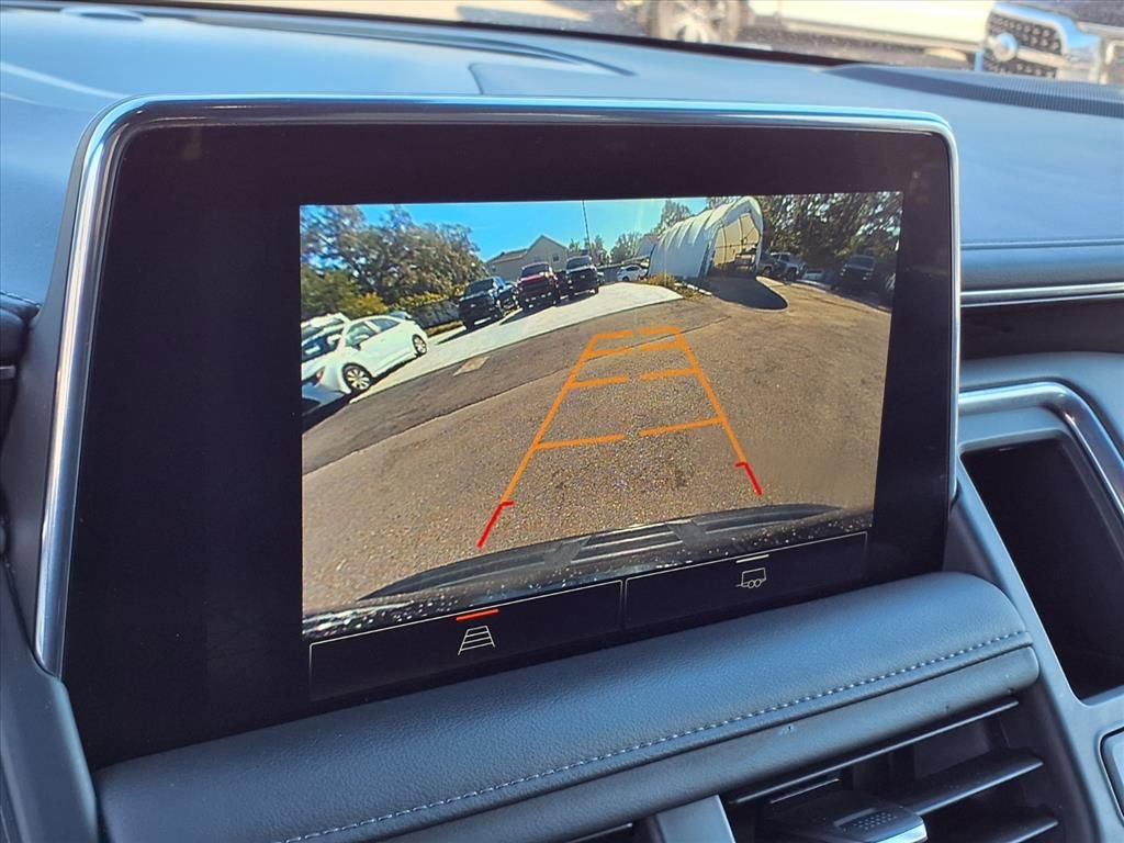 Used 2024 GMC Yukon XL SLE image 23