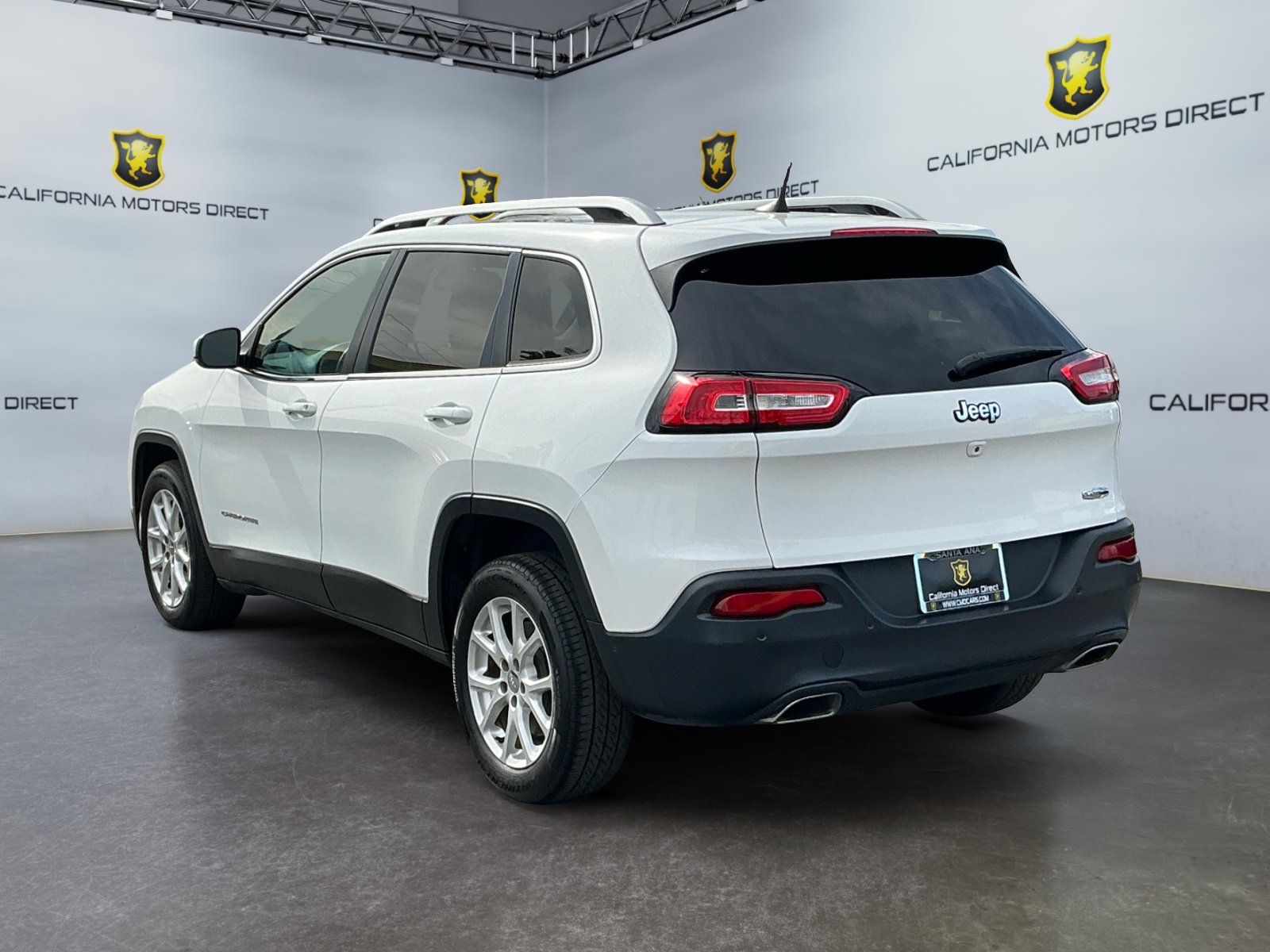 Used 2016 Jeep Cherokee Latitude w/ Safety/Convenience Group FWD image 5