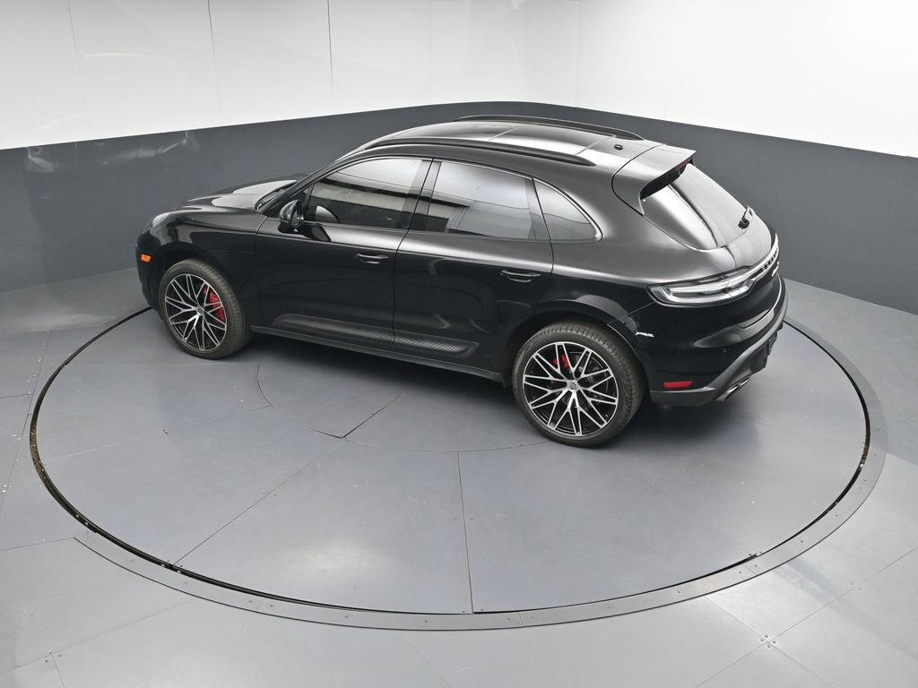 Certified 2024 Porsche Macan S AWD/4WD image 35