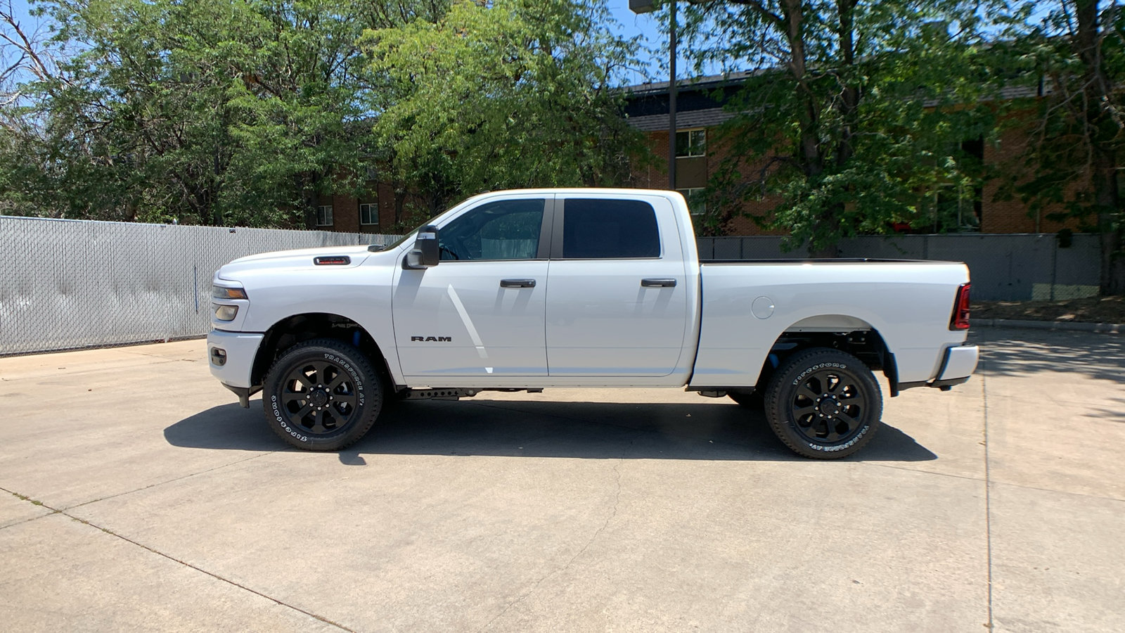 New 2026 RAM 2500 Big Horn AWD/4WD image 2