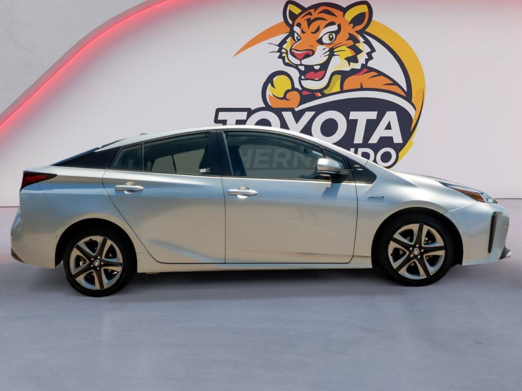 Used 2021 Toyota Prius XLE FWD image 4