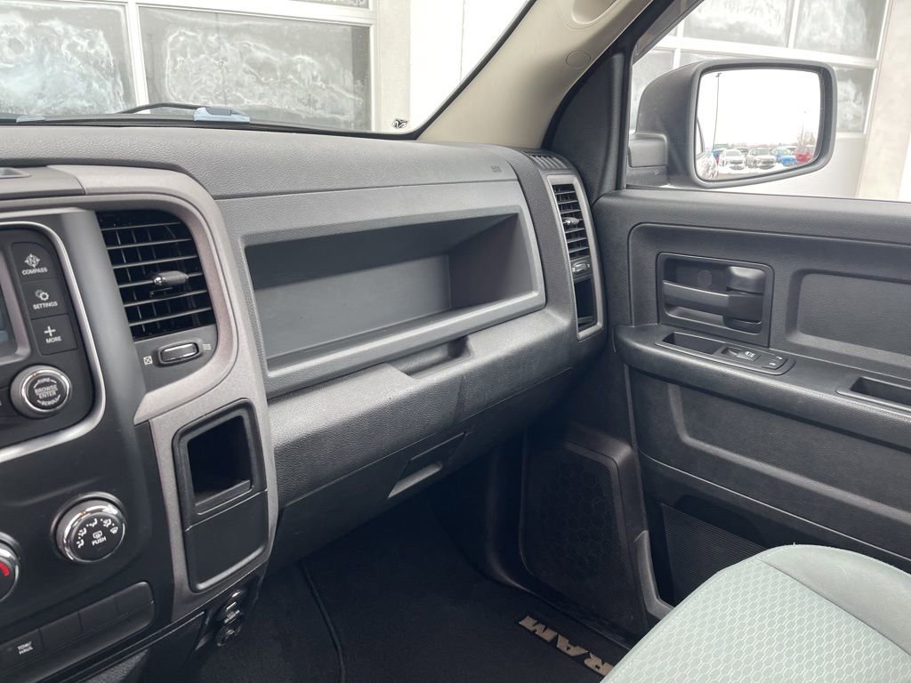 Used 2017 RAM 1500 Express image 18