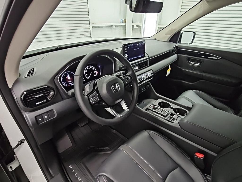 New 2025 Honda Pilot EX-L image 11