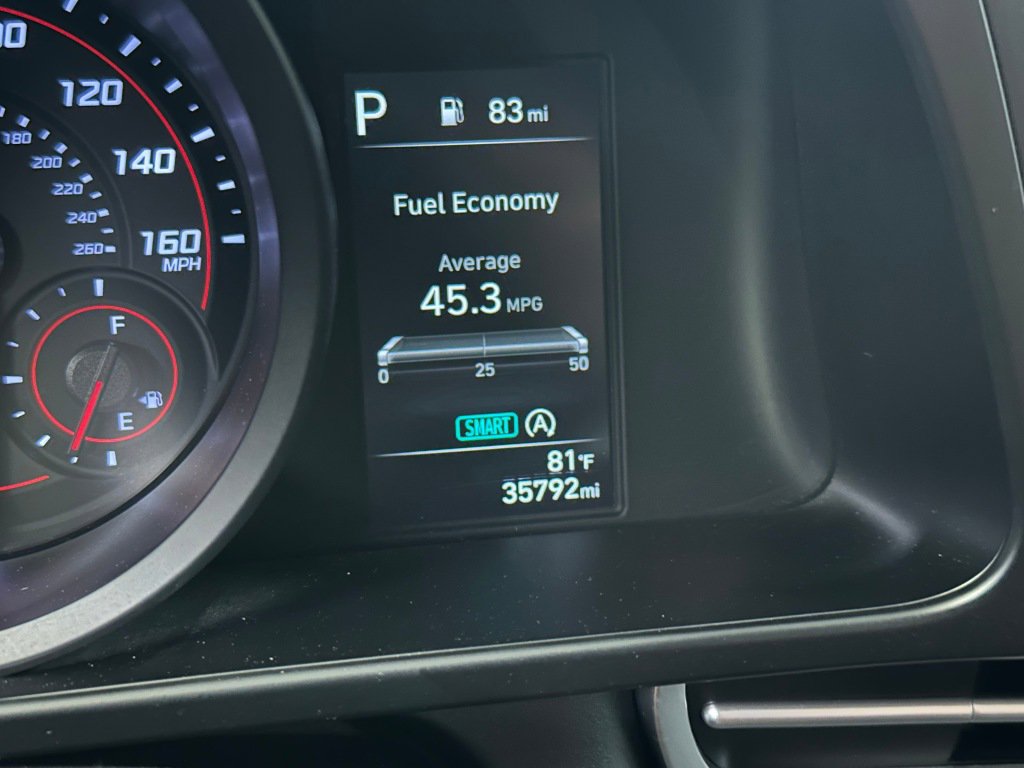 Used 2023 Hyundai Elantra SE image 8