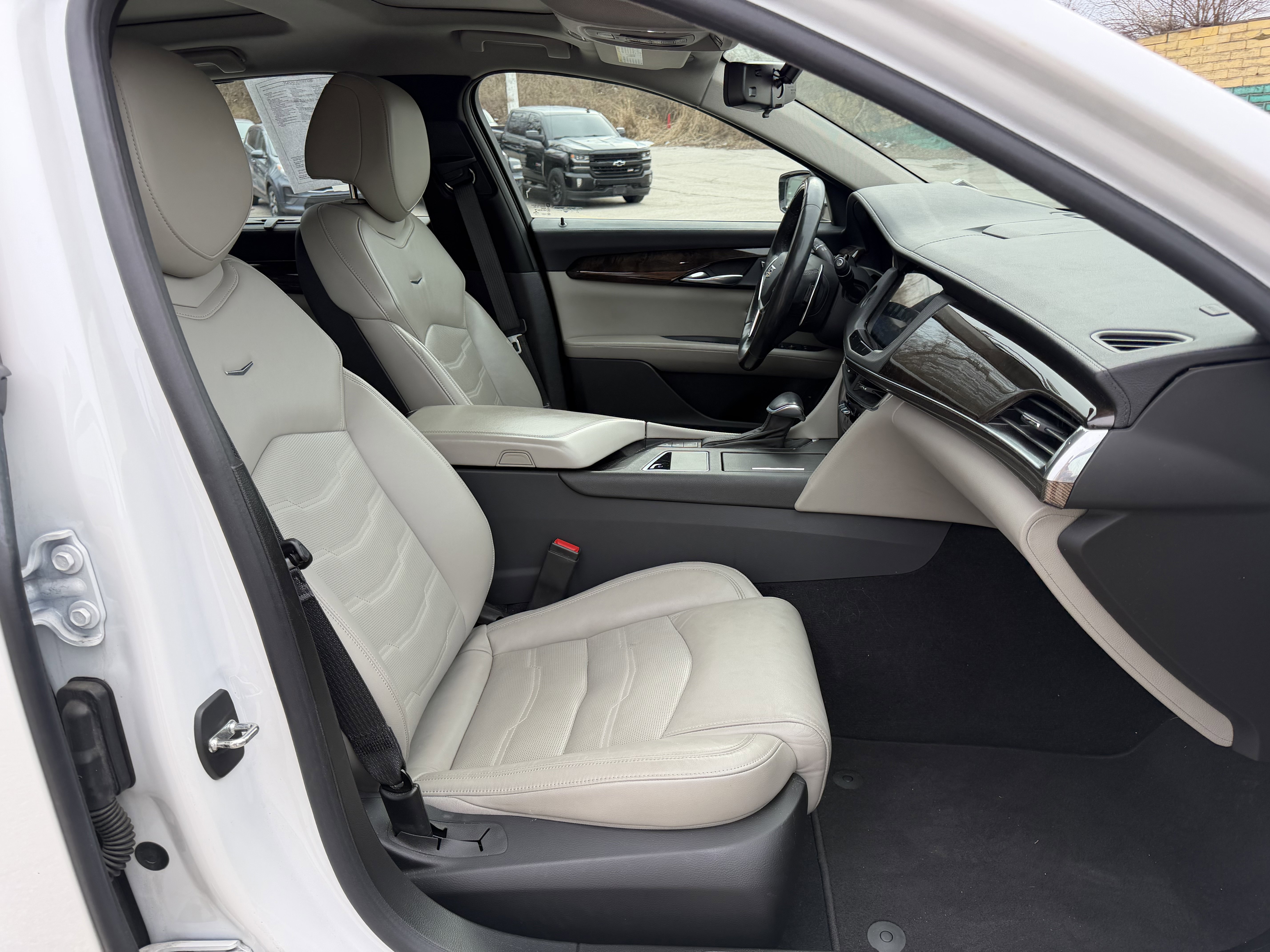 Used 2018 Cadillac CT6 Premium Luxury w/ Super Cruise Package image 10